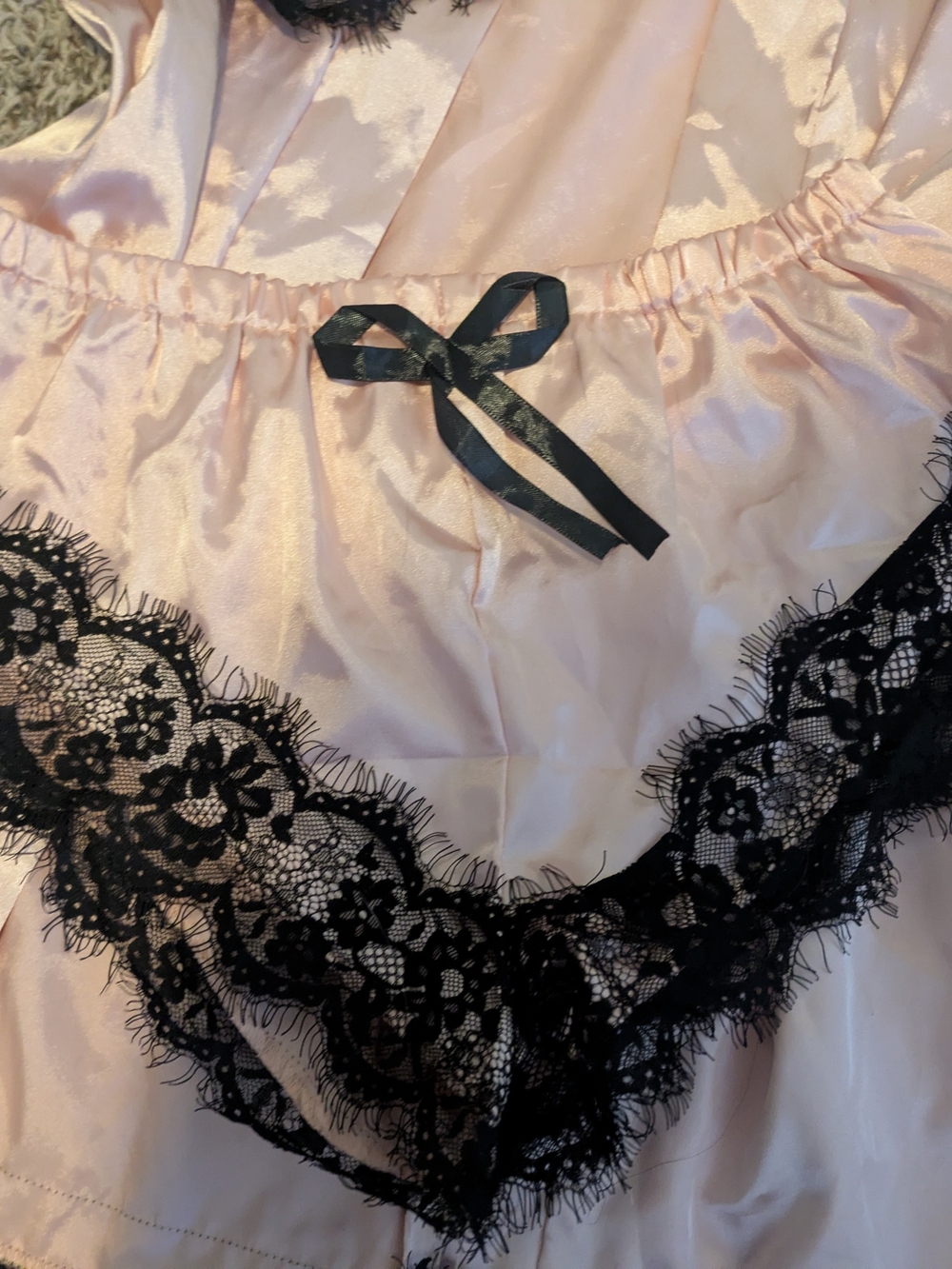 Pink Satin & Lace Robe And Short Set - Picture 5 of 9